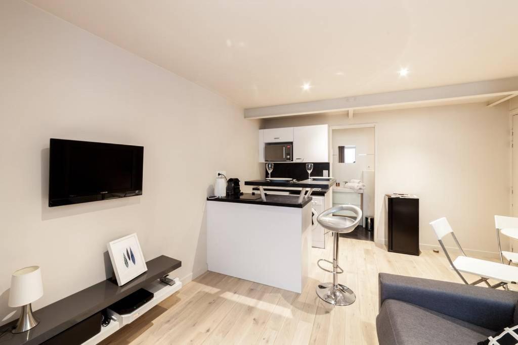 Studio Parfaitement Equipe - Metro Cordeliers Ail 里昂 外观 照片