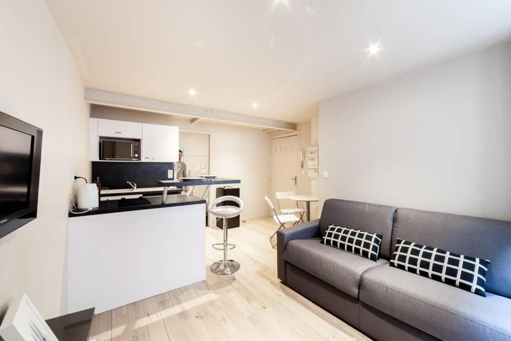 Studio Parfaitement Equipe - Metro Cordeliers Ail 里昂 外观 照片